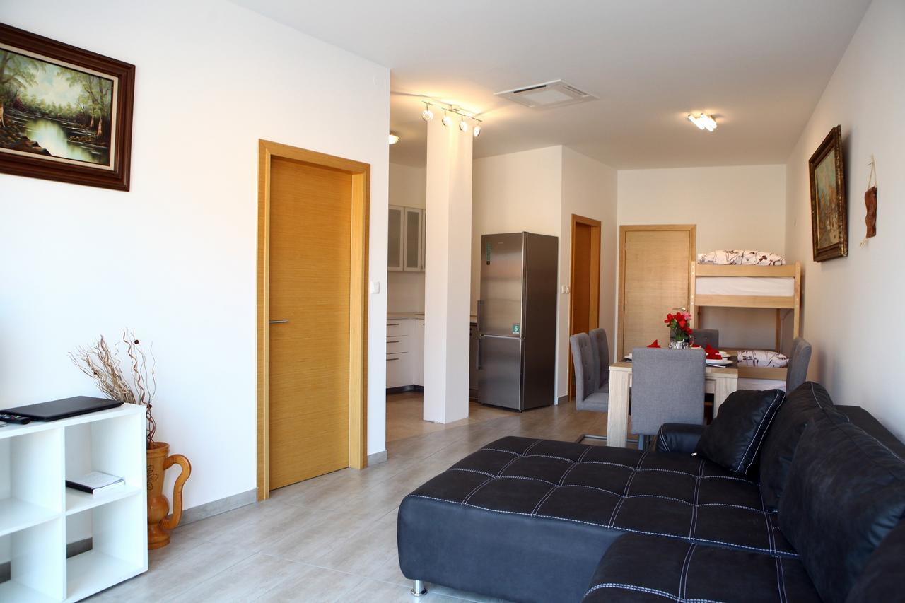 Charming San Simon Beach Apartment Jn Izola Extérieur photo